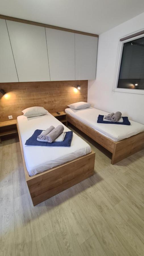 O'Fig Mobile Home Тисно Екстериор снимка